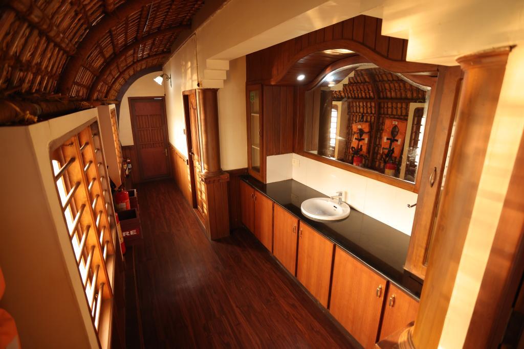 Allepey houseboats