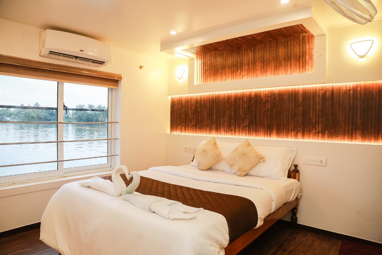 Allepey houseboats