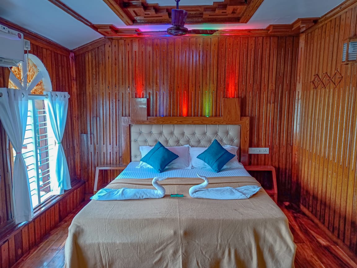 Allepey houseboats