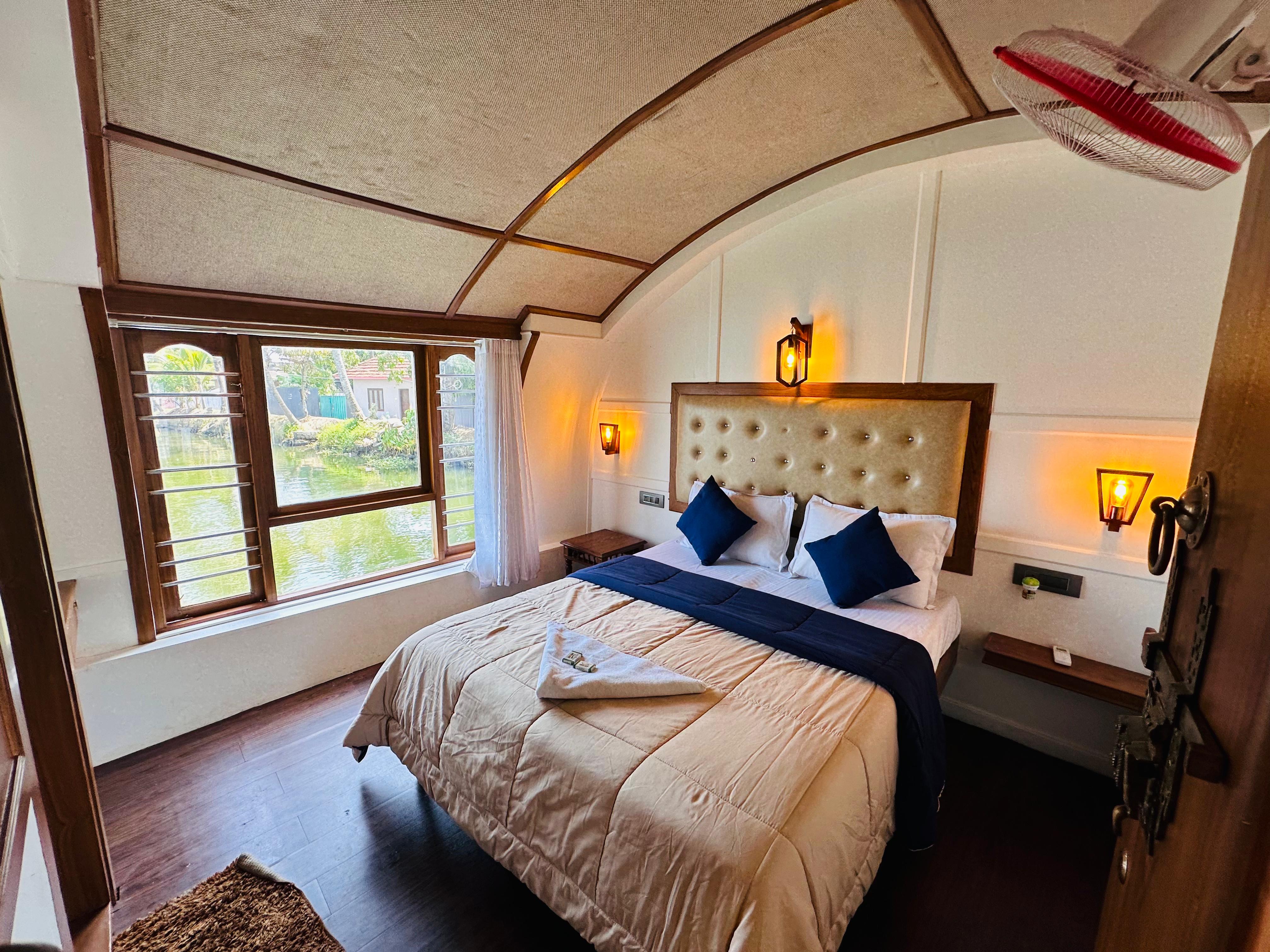 Allepey houseboats